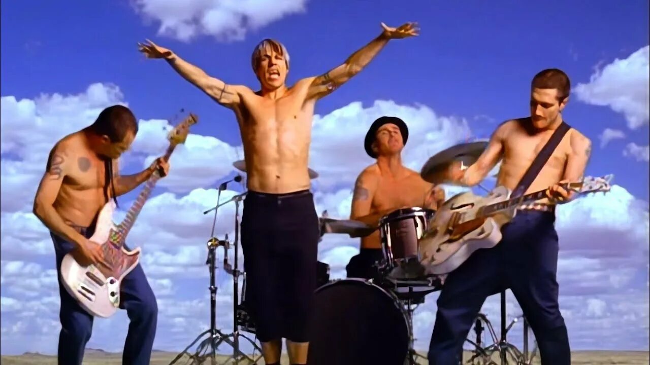 Red hot peppers клипы. RHCP 1999. Red hot Chili Peppers 1999. Red hot Chili Peppers Californication клип. RHCP Californication обложка.