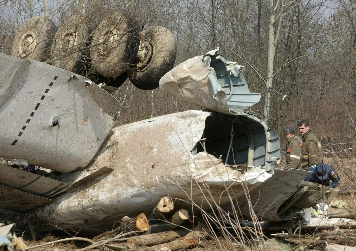 Катастрофа ту-154 под Иркутском (2001). Катастрофа ту-154 под Иркутском. Ту 154 Качиньского крушение. Катастрофа ту 154 Иркутск 2001. 1 июля 2001