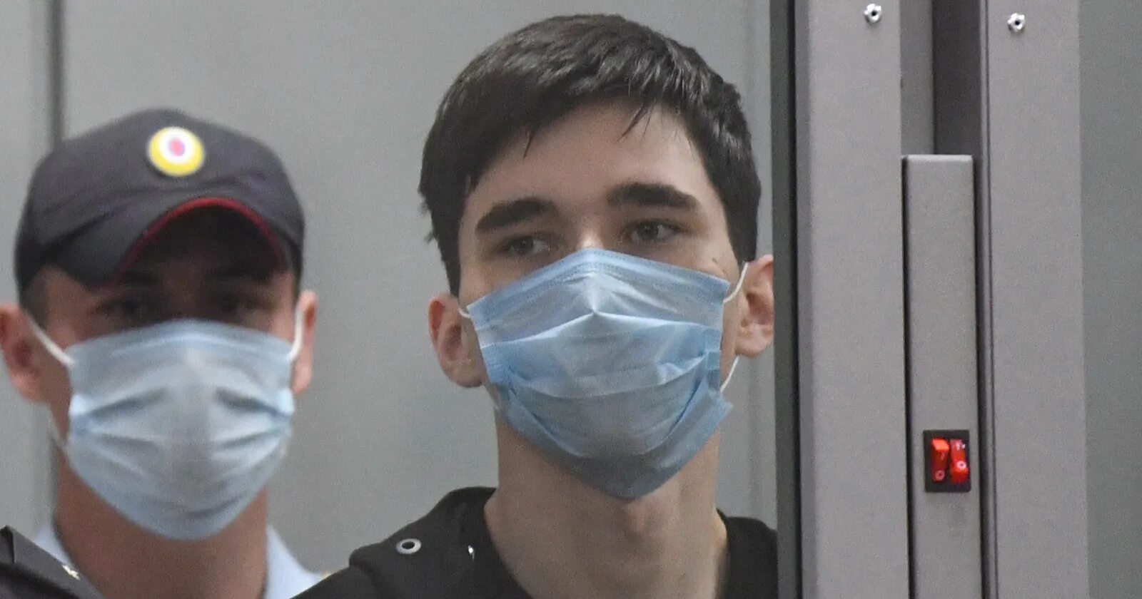 Ильназе галявиев родители. Казанский стрелок галявиев. казанский стрелок ильназ. ильназ галавиев. ильнкз галявиев.