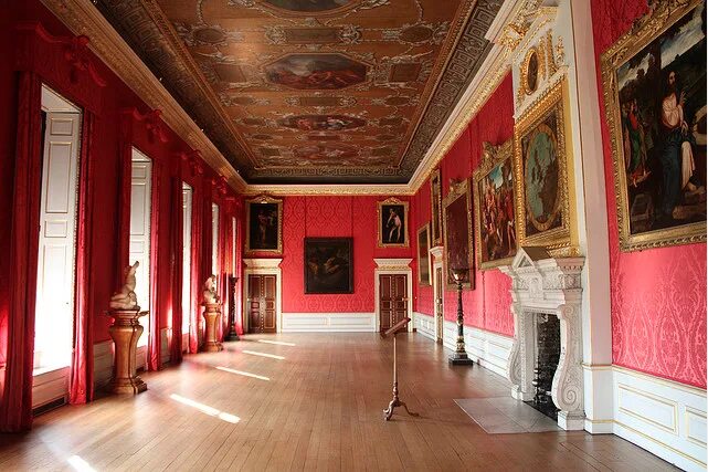 Сайт кенсингтонского дворца. Кенсингтонский дворец комната Кейт. Кенсингтонский дворец внутри. Кенсингтонский дворец комнаты. Кенсингтонский дворец интерьеры.