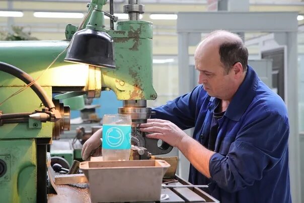 Завод прибой таганрог вакансии. Прибой таганрог эмблема. Завод прибой таганрог вакансии. Ао завод «прибой». Завод прибой таганрог вакансии.