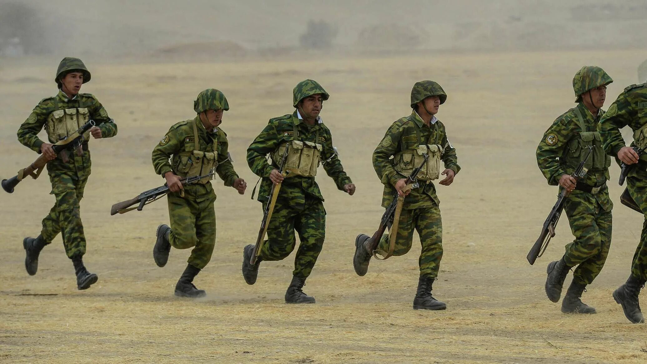 Сколько населения в таджикистане в 2024. Военные учения ОДКБ Таджикистан. Армия Таджикистана 2023. Армия Таджикистана 2022. Армия.