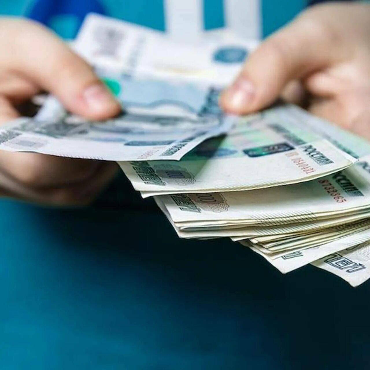 наличные деньги или денежные средства. безналичные деньги. налично-денежное обращение. наличные деньги. виды денег банкноты.