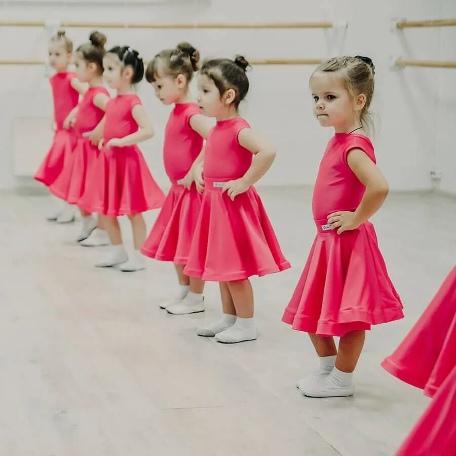 Школа бальных танцев для детей. Танцы для детей Москва. Бальные танцы детские Москва. Танцы детские Москва. Танец для мам в школе
