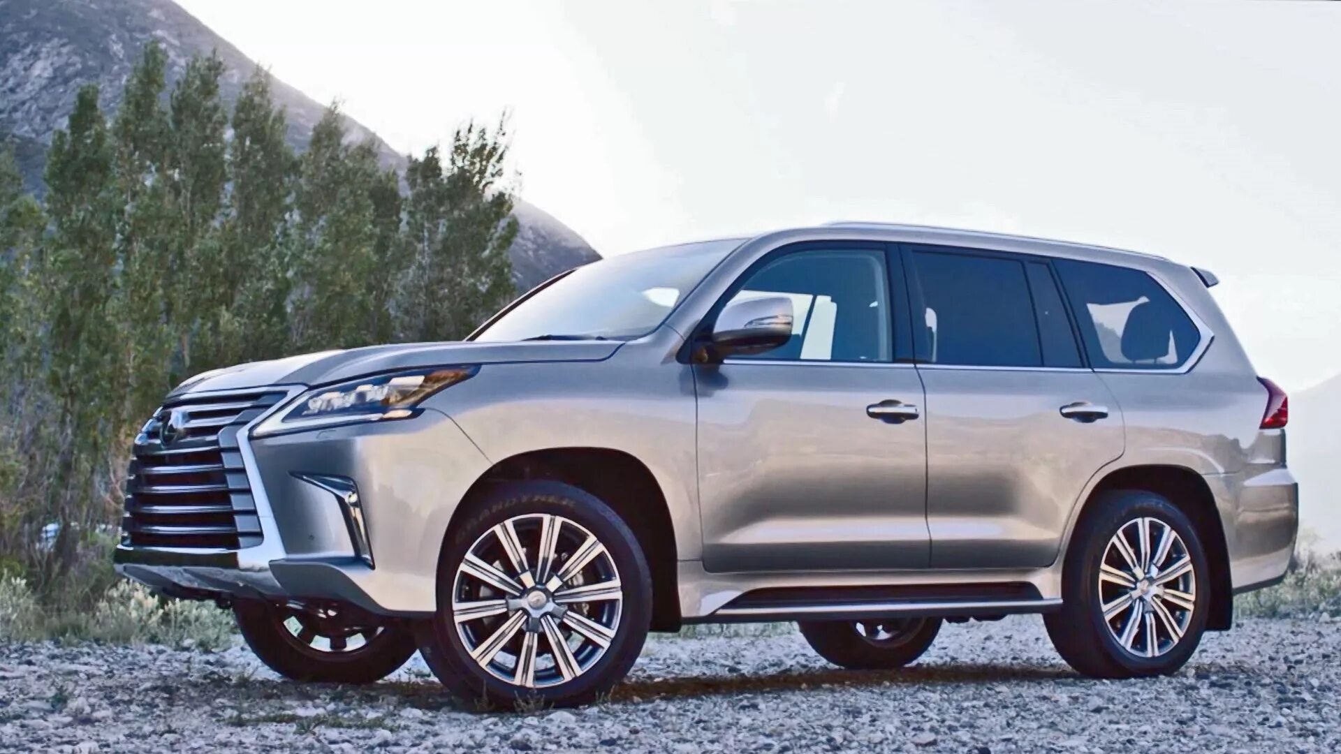 Lexus lx шины. Toyota Lexus lx570. Lexus LX 570 2016. Lexus Land lx570. Lexus lx470 2017.