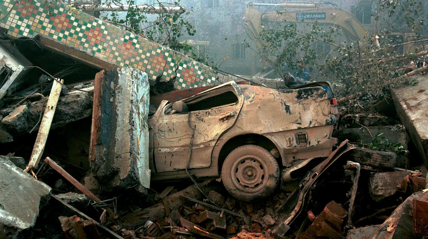Какие дома взорвали в москве. Теракт на улице Гурьянова 1999 в Москве. Дом на улице Гурьянова 1999. Москва улица Гурьянова 1999.