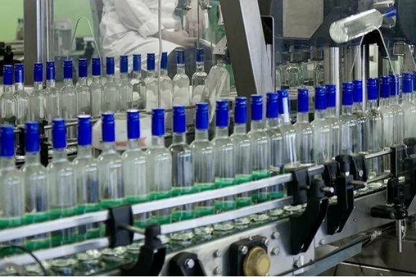 Фирменный ликеро водочный магазин. Ликеро водочный завод фирменный магазин. Ульяновский ликеро-водочный завод продукция. Владимирский лвз продукция. Новокузнецкий ликеро-водочный завод.