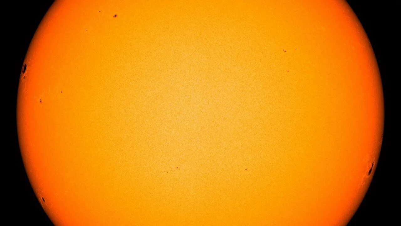 Пятна на поверхности солнца. Солнечные пятна это в астрономии. Пятна на солнце. Солнечные пятна на солнце. Темные пятна на солнце.