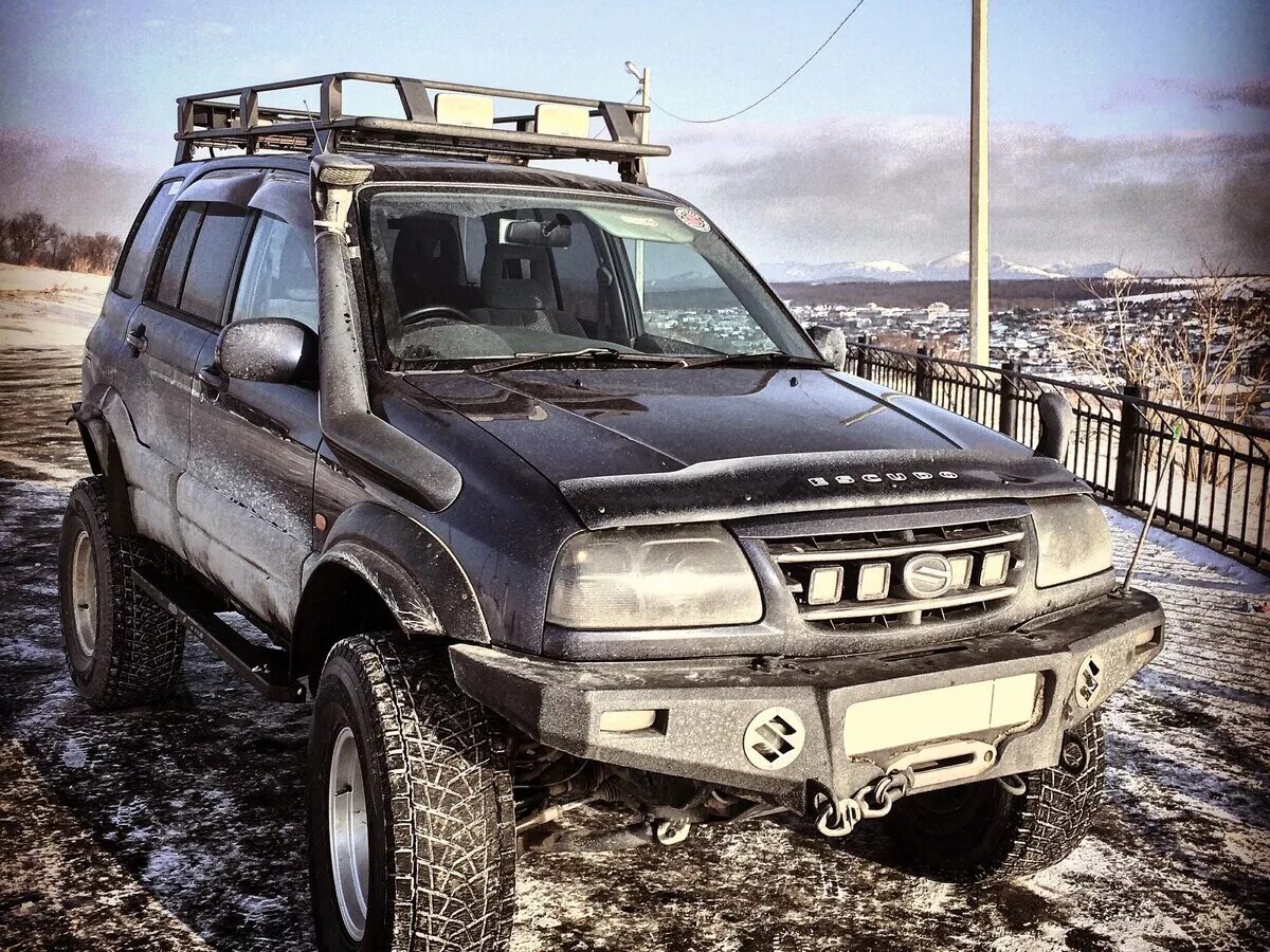 Эскудо автомобиль. Suzuki Escudo 1 поколение. 4 ВД Сузуки эскудо. Сузуки АСКО. Сузуки эскудо 3.