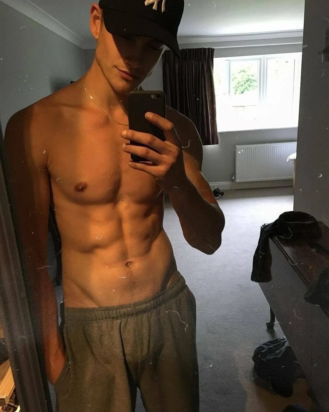 Фото парня 18 домашние. Даниэль прессак. пресс парня. красивые парни с прессом. пресс парень 16 лет.