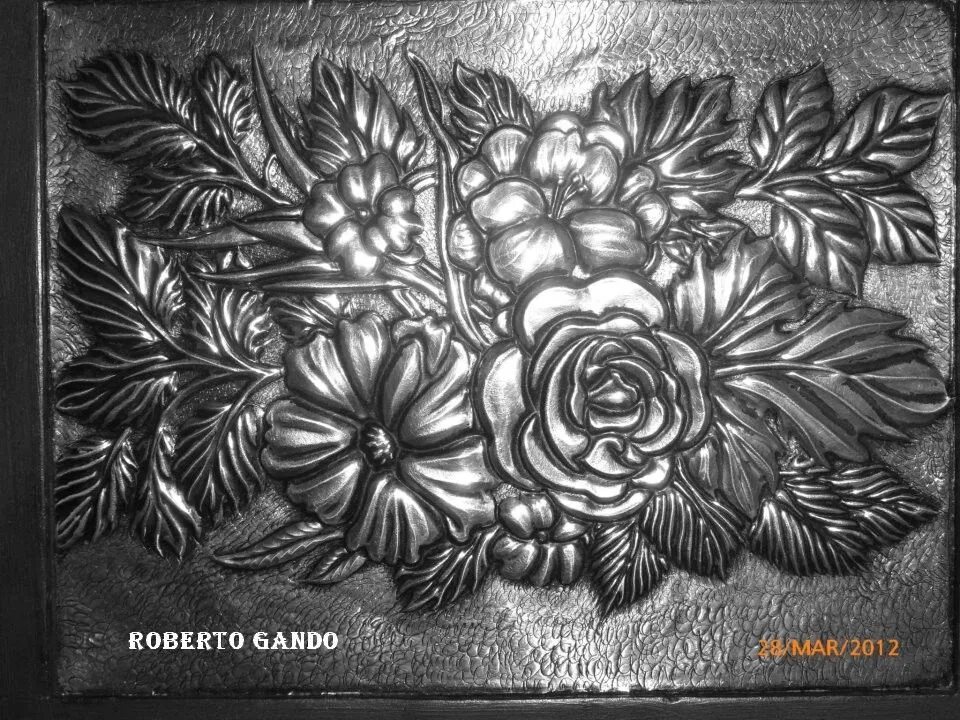 Тиснение на фольге для детей. Рисунок на металлической поверхности. Орнамент для чеканки. Пинстрайпинг техника рисования. Металлическая фольга для чеканки.