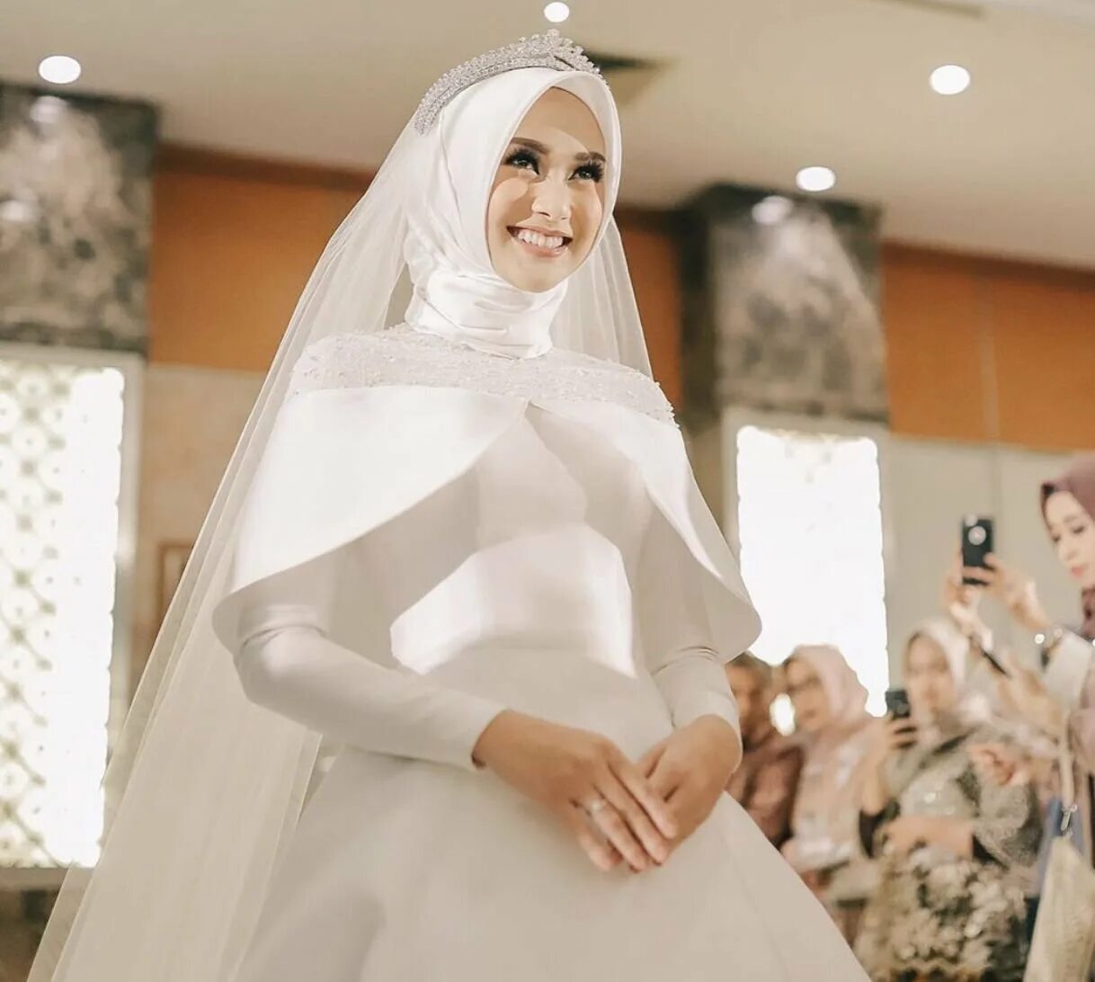 Мусульманская брачная. Мусульманское свадебное платье никаб. Muslima Wedding Свадебные платья.