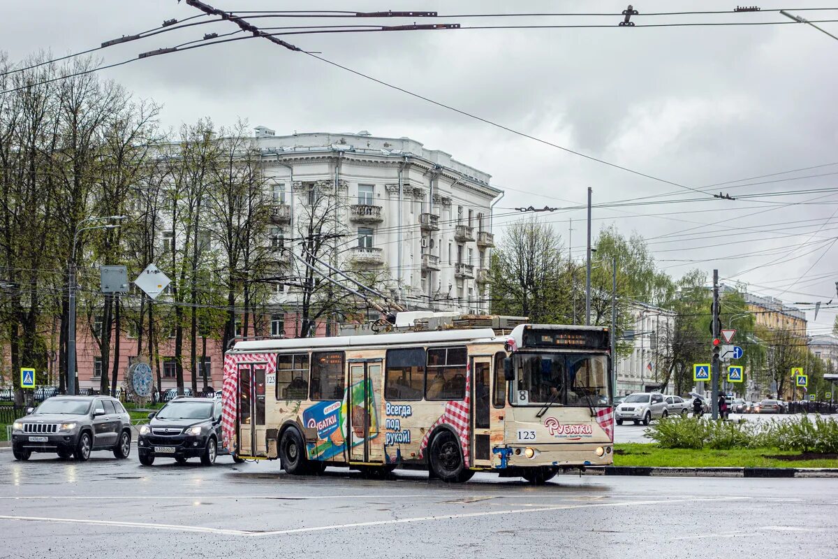 Троллейбус 3 сегодня. Троллейбусы зиу 682 г-016.02. зиу 682 016 02. зиу-682г-016.02. зиу-682г-016.02 калуга.