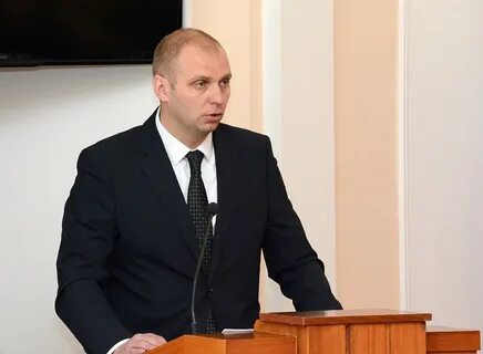 Заведующий административно