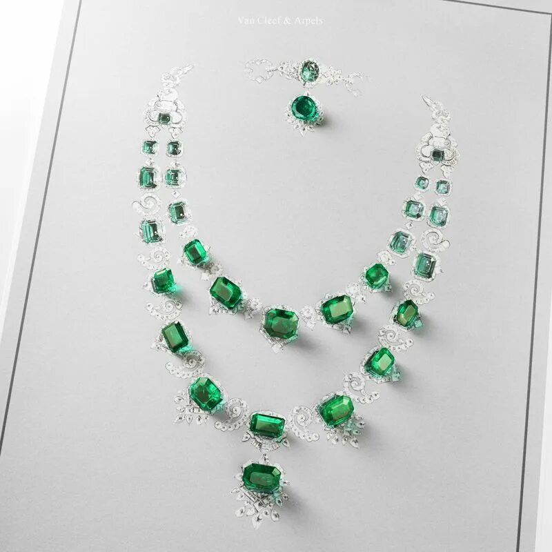 Ван клиф энд арпелс. Van Cleef Arpels ювелирные украшения. Украшения Ван Клиф 2023. Украшения van Cleef ( Ван Клиф ). Van Cleef Arpels украшения.