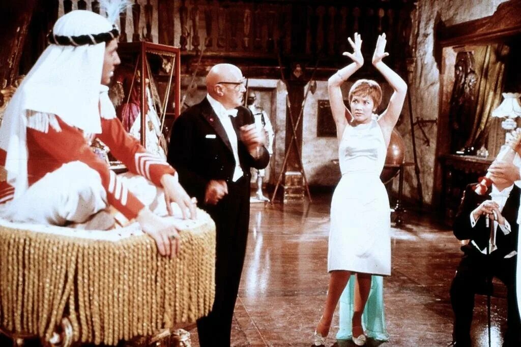 1960 - привидения в замке шпессарт. привидения замка шпессарт. привидения замка шпессарт. призрак замка шпессарт художественный. 1960 - привидения в замке шпессарт.