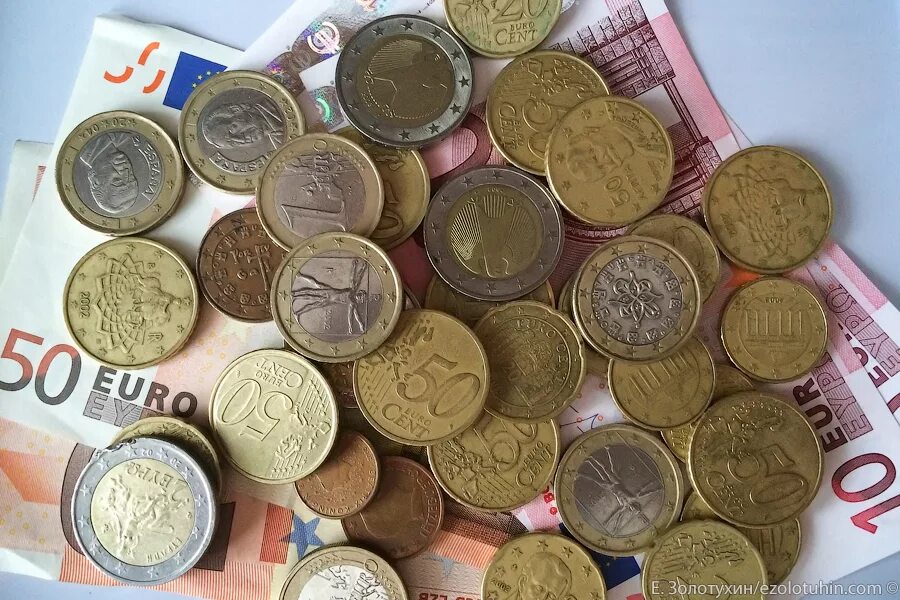 Деньги черногории. Монеты черногории евро. валюта черногории до евро. деньги евро старые.