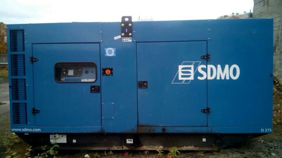 Дизельная электростанция SDMO GS 250(275s). Генераторы 200 КВТ SDMO. SDMO v630c2 в кожухе. SDMO j200 в кожухе. 200 квт час
