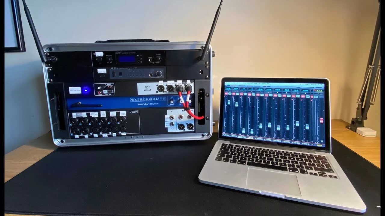 Soundcraft ui16. Soundcraft ui-12. soundcraft ui16 в рэковый кейс. soundcraft ui16 управление.