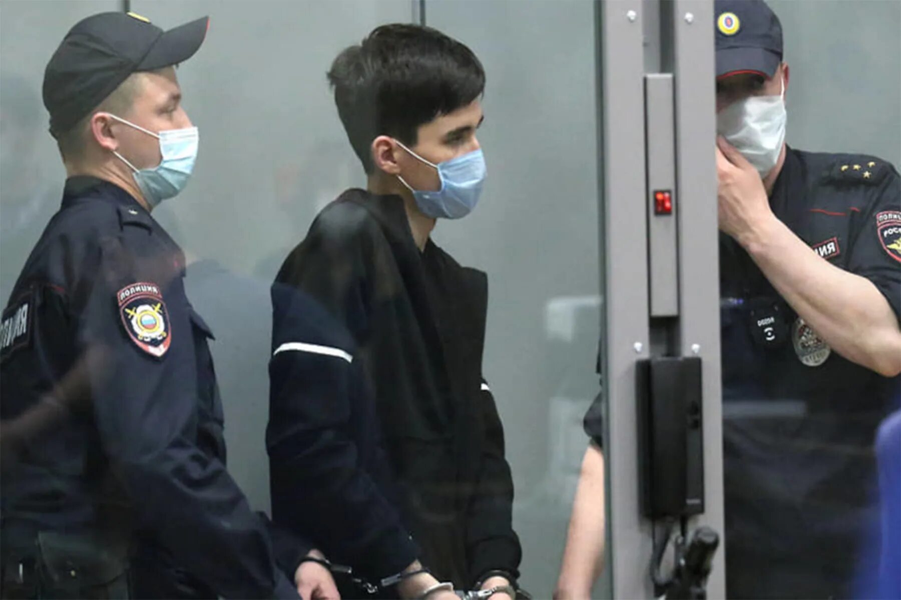 18-летний тимур бекмансуров пермь. Тимур бекмансуров стрелок в школе перми. Казань школа 175 ильназ галявиев. Керченский стрелок колумбайн. Пермь стрельба в школе 2021.