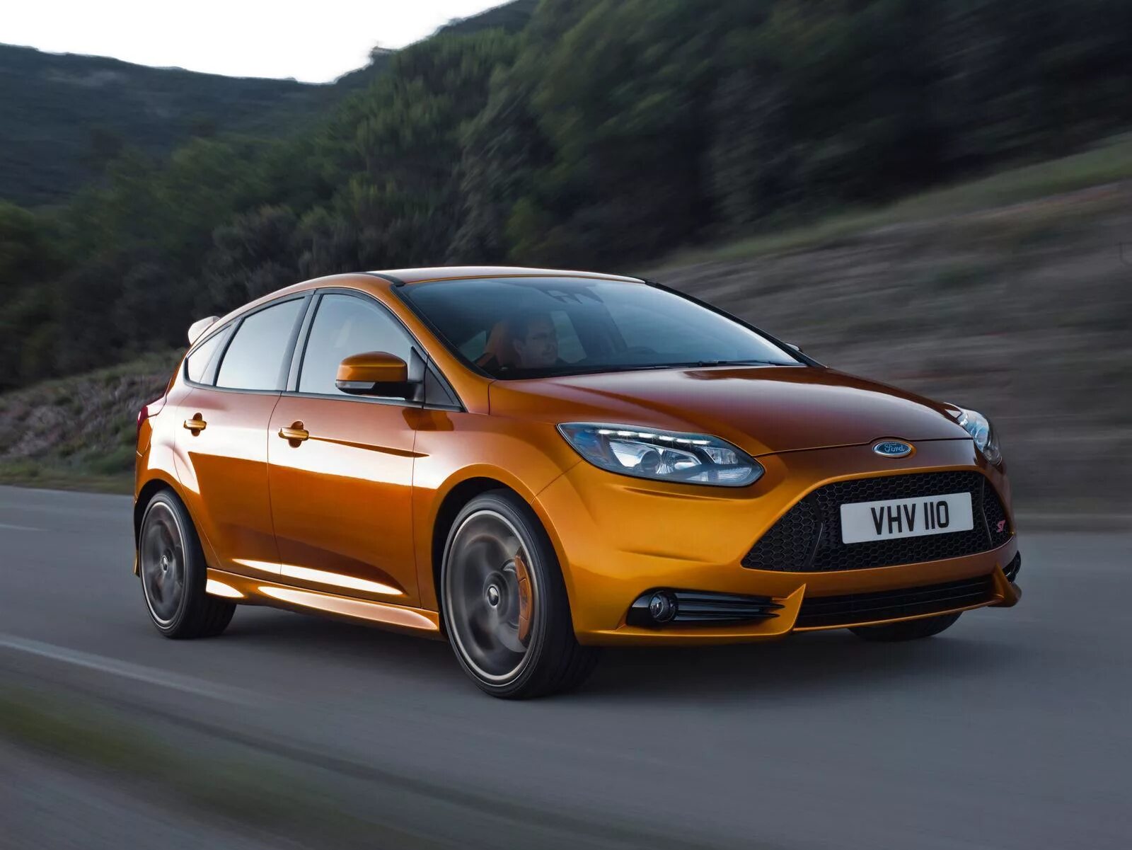 Форд фокус хлопок. Ford Focus 3. Форд фокус 3 хэтчбек. Ford Focus St 2011. Ford Focus 2012.