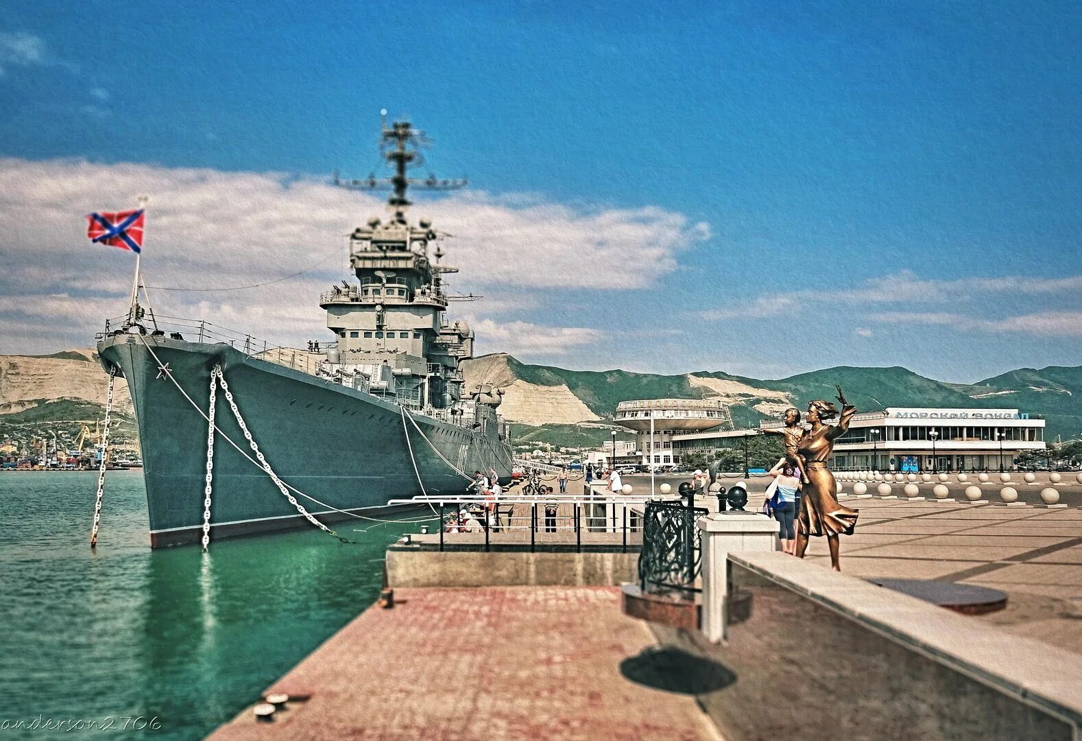 Новороссийск novorossiysk море. Новороссийск Novorossiysk крейсер. Крейсер Кутузов. Кутузов Новороссийск.