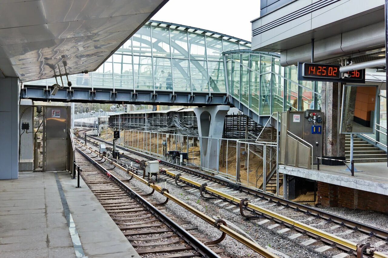 станция метро кунцевская арбатско-покровская линия. станция кунцевская филевской линии. метро кунцевская арбатско-покровская линия. станция кунцевская филевской линии. станция метро кунцевская платформа филевская линия.