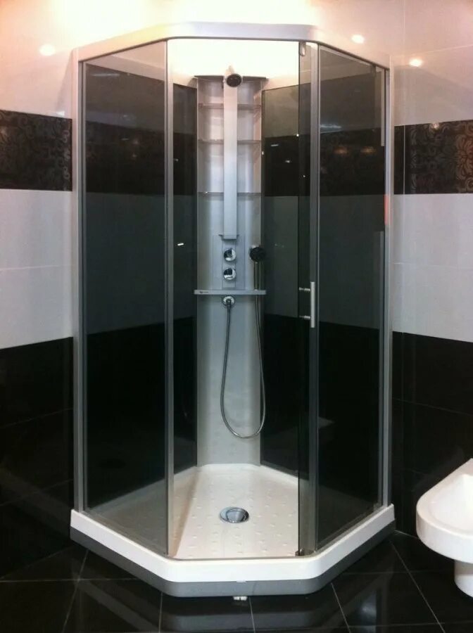 Высокий душевой. Душевая кабина ido Showerama 100x100. Душевая кабина ido Showerama 9-5. Душевая кабина ido 100x100. Кабина ido Showerama 8-5.