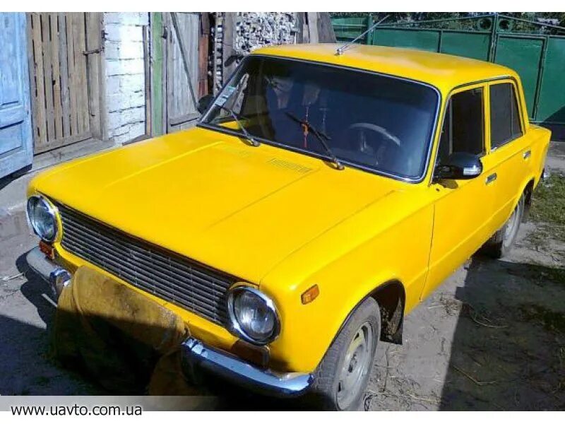 Ваз 2107 1983 года. Ваз 2101 цвет 222. Ваз 222. Ваз 2101 примула желтая. Ваз 2103 желтая.