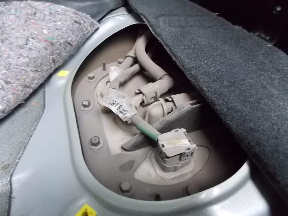 Воняет бензином в салоне. Фильтр тонкой очистки subaru legacy. запах бензина в салоне автомобиля. запах бензина в салоне автомобиля причины. почемапахнетбензиномвсалонеавтомобиля.
