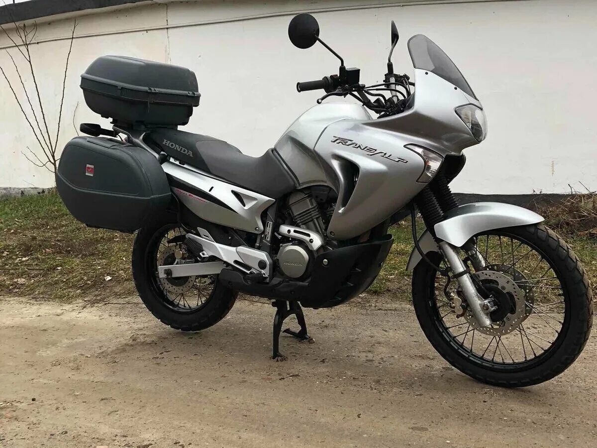 Трансальп 650 купить. Honda Transalp 650. Трансальп 650. Турэндуро трансальп 650. Transalp 2003 650 Silver.