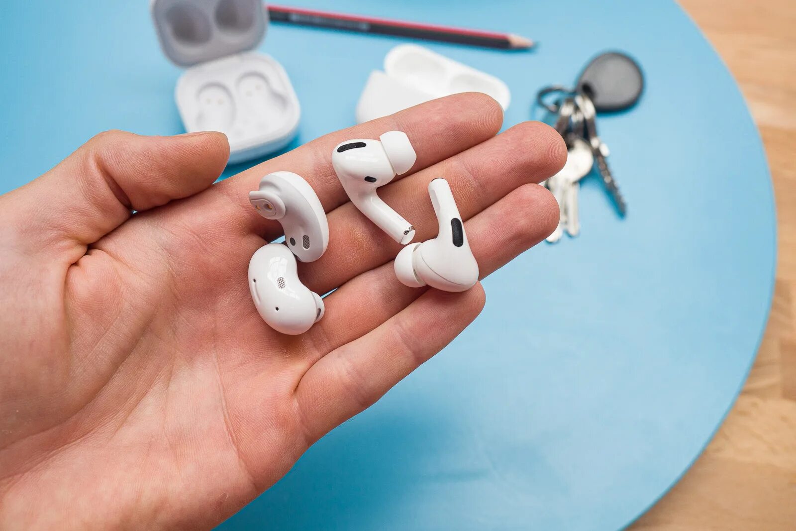 Когда вышел airpods 3. Наушники Samsung Galaxy Buds Live. Аирподс 3. Наушники Samsung Galaxy Buds 2 Pro. Samsung AIRPODS 2.