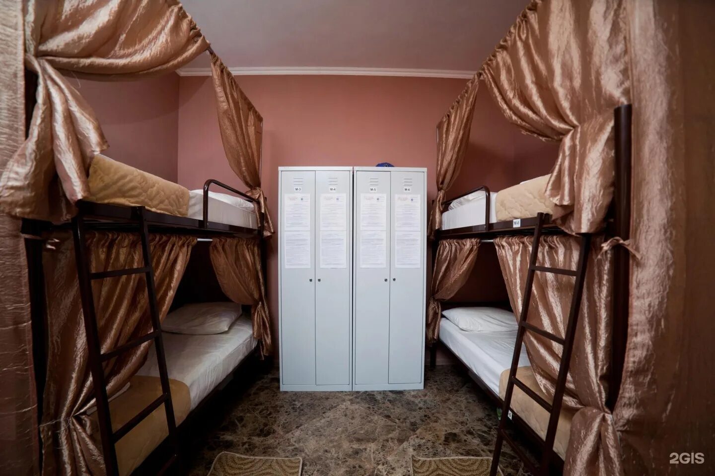 Снять хостел в сочи недорого. Hostel сочи. хостелы в сочи. сити хостел сочи. хостел вечное лето сочи.