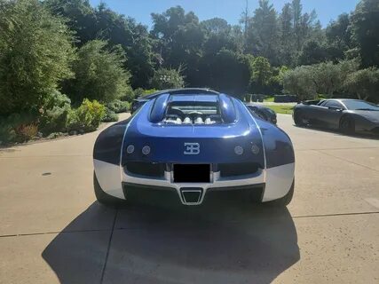 Bugatti 2 машина