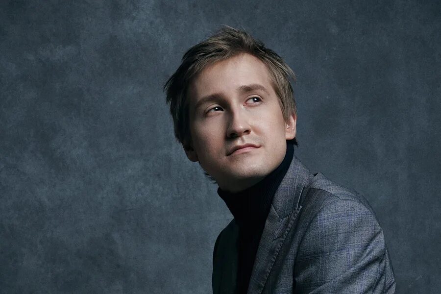 Пианист денис маслеев. Дмитрий маслеев (фортепиано). Дмитрий маслеев российский пианист. Пианист маслеев. Пианист маслеев.