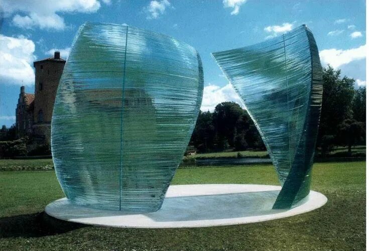 Легкие становятся стеклянными. Дэнни Лэйн скульптор. Архитектурные формы. Необычные арт объекты. Арт объекты из стекла.
