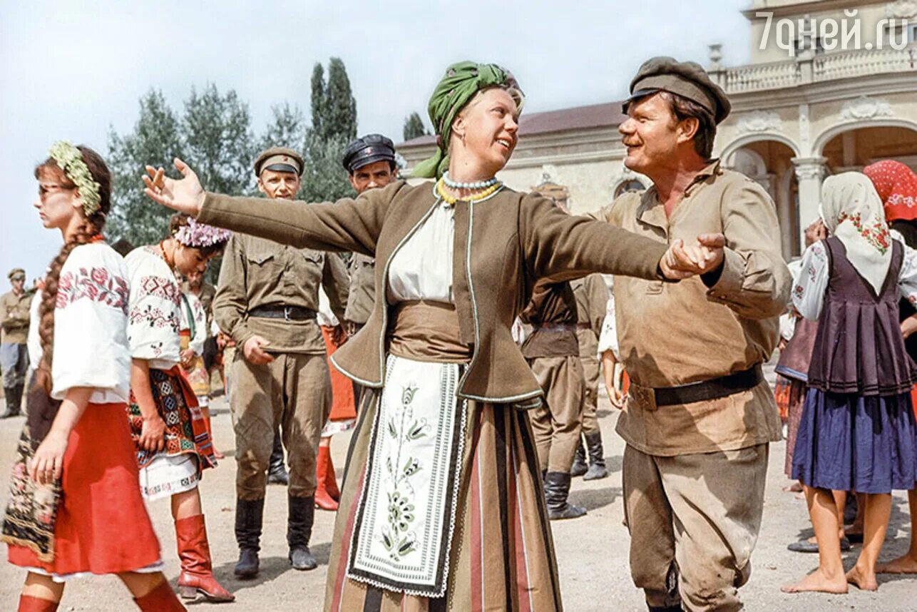 Свадьба в малиновке режиссер. Свадьба в Малиновке кадры.