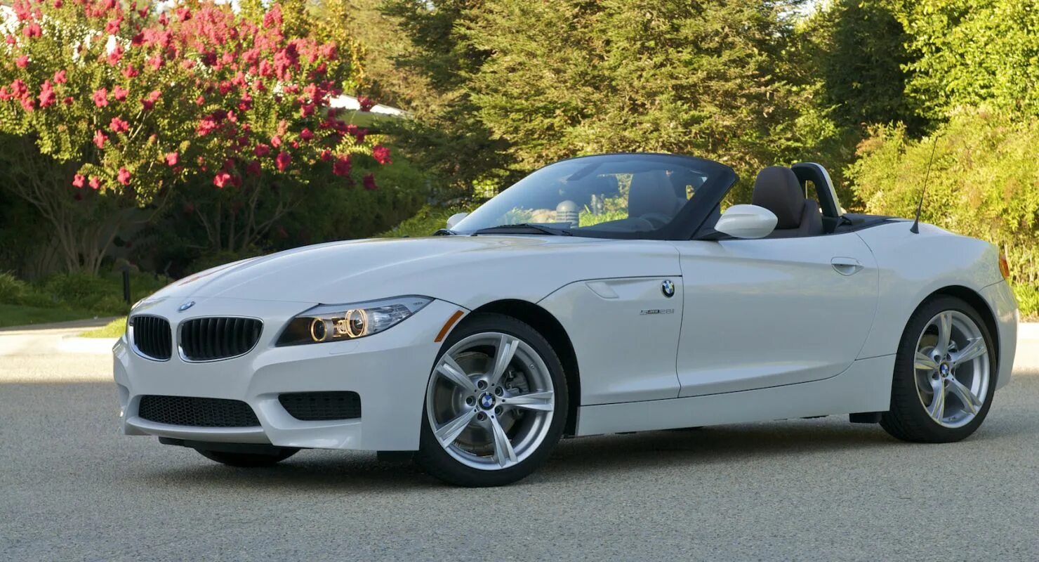 Двухместный кабриолет. БМВ z4 2015. BMW z4 Roadster 2015. BMW z4 кабриолет. BMW двухместная z4.