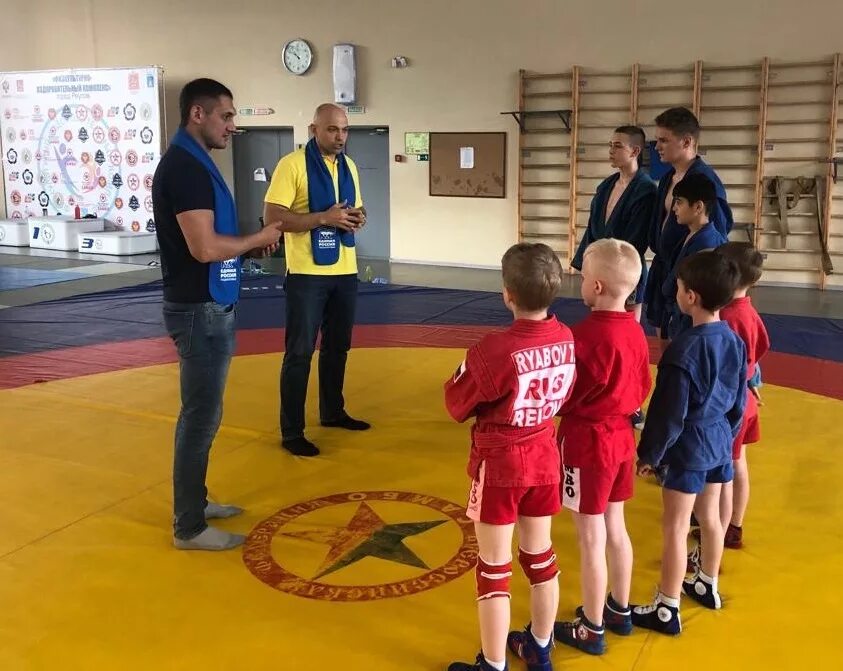 Фок реутов антон. Реутов ул октября 3. Фок реутова. Фок реутов. Фок реутов самбо.