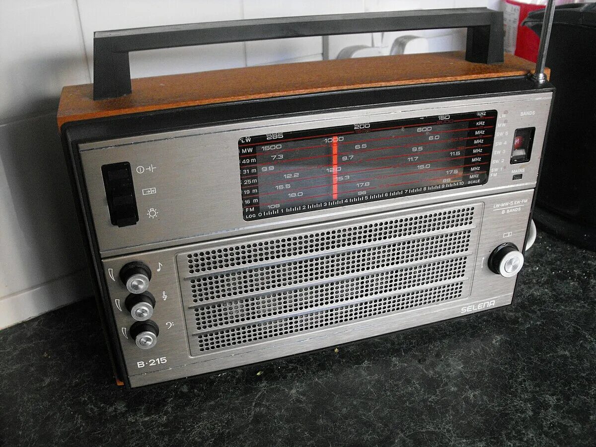 Селена в 215 радиоприемник. Селена в 215 радиоприемник. Радиоприемник селена b217. Селена в 215 радиоприемник. Приемник селена в 216.