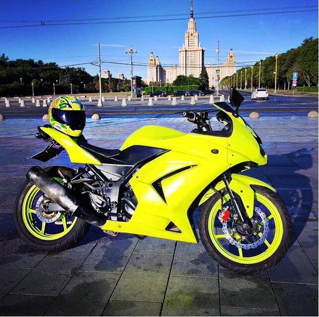 Хонда сбр 600 желтый. Cbr 600 f4. Кавасаки мотоцикл желтый. Мотоцикл хонда сбр 600 желтый. Triumph мотоцикл желтый.