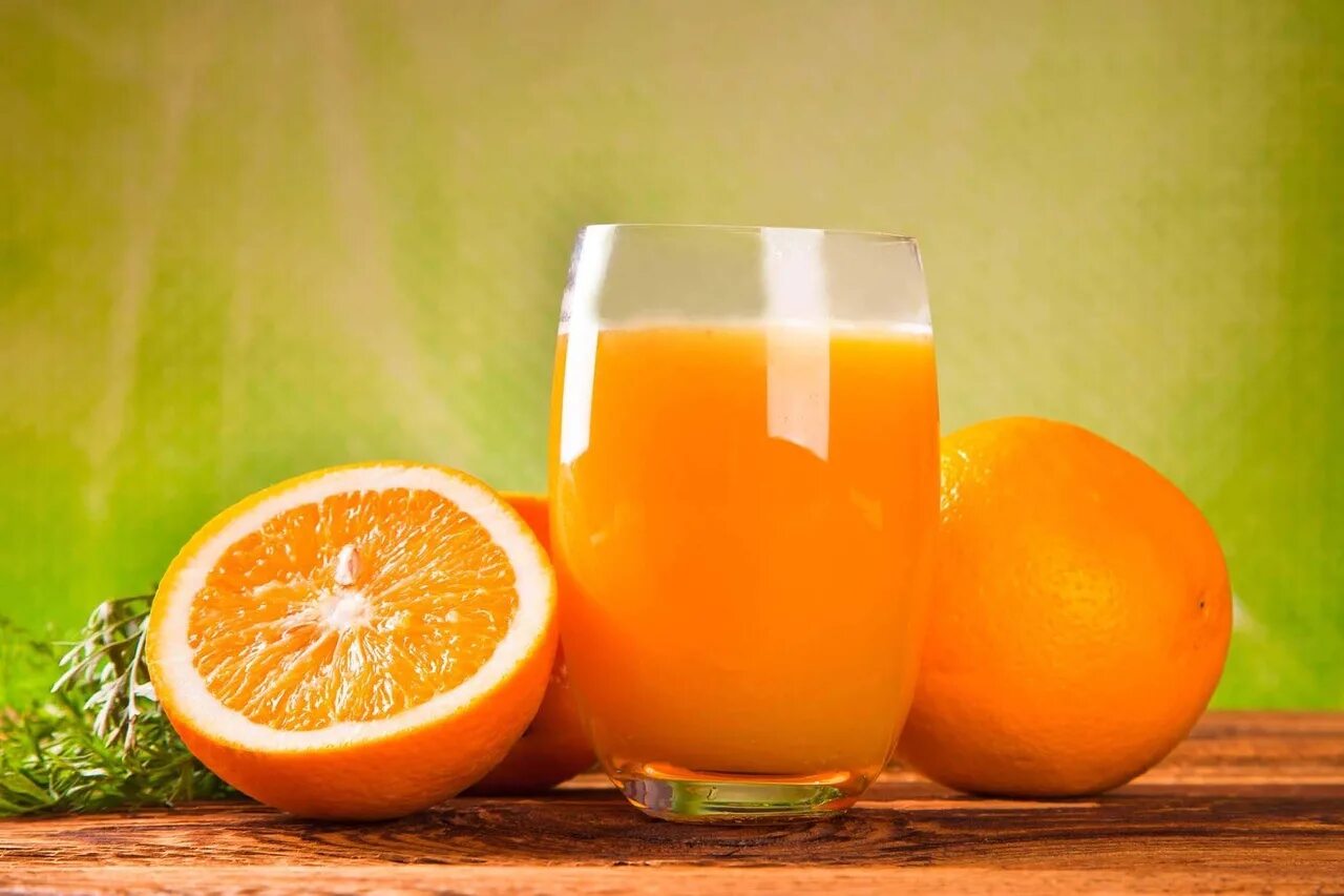 Апельсиновый сок. Свежевыжатый апельсиновый сок. Свежевыжатый сок апельсин. Реклама апельсинового сока. Виноградно апельсиновый сок