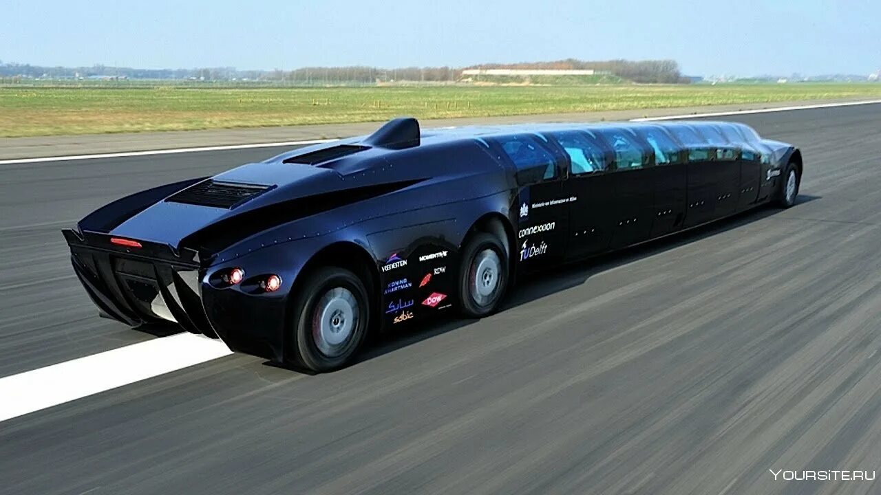 Супер мега большие. Wubbo Superbus. Супер автобус Wubbo Superbus. Большие машины. Длинная машина.