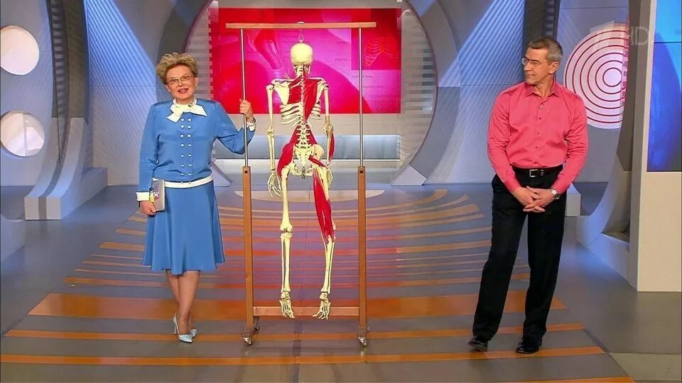 Жить здорово гузель мустафина. Малышева жить здорово. Доктор шубин малышева. Малышева жить здорово. Передача жить в доме.