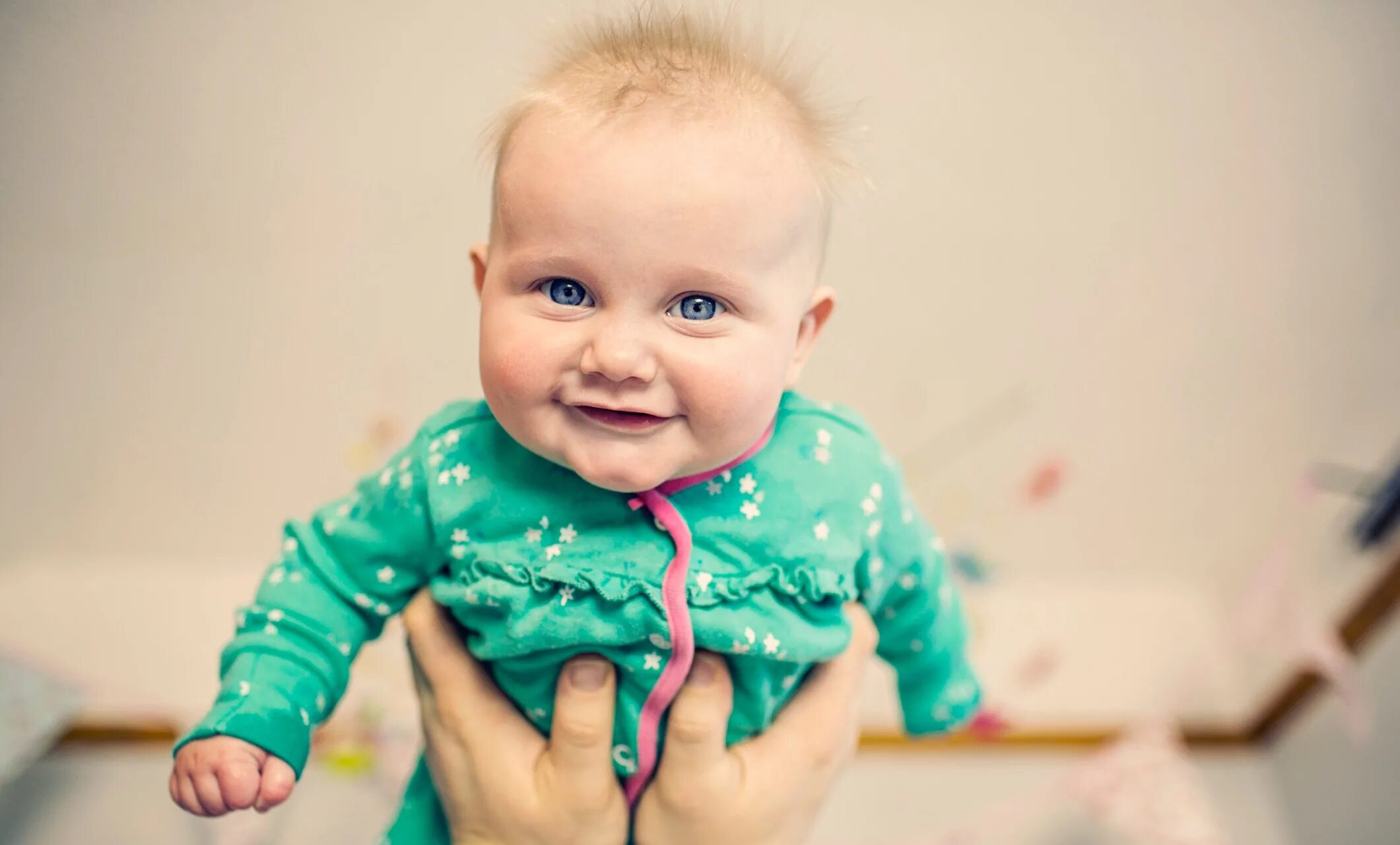 Полугодовалый ребенок. Последних полутора лет. Дети в младенчестве. 18+дети. Полтора года ребенку.