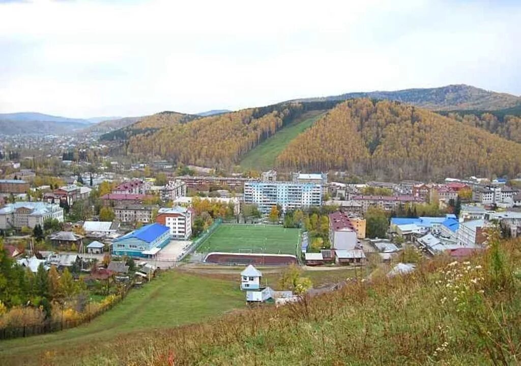 Комсомольская горно алтайск. Гора Комсомольская Горно-Алтайск. Гора Комсомольская Горно-Алтайск тропа здоровья. Горно-Алтайск Майма горы. Гора Комсомольская горный Алтай.