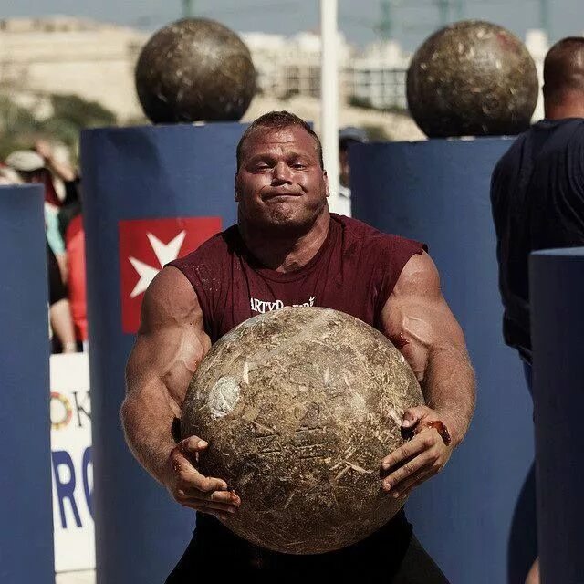 Strong stone. Derek Poundstone. Стронгмэн брацан. Огромный стронгмен.