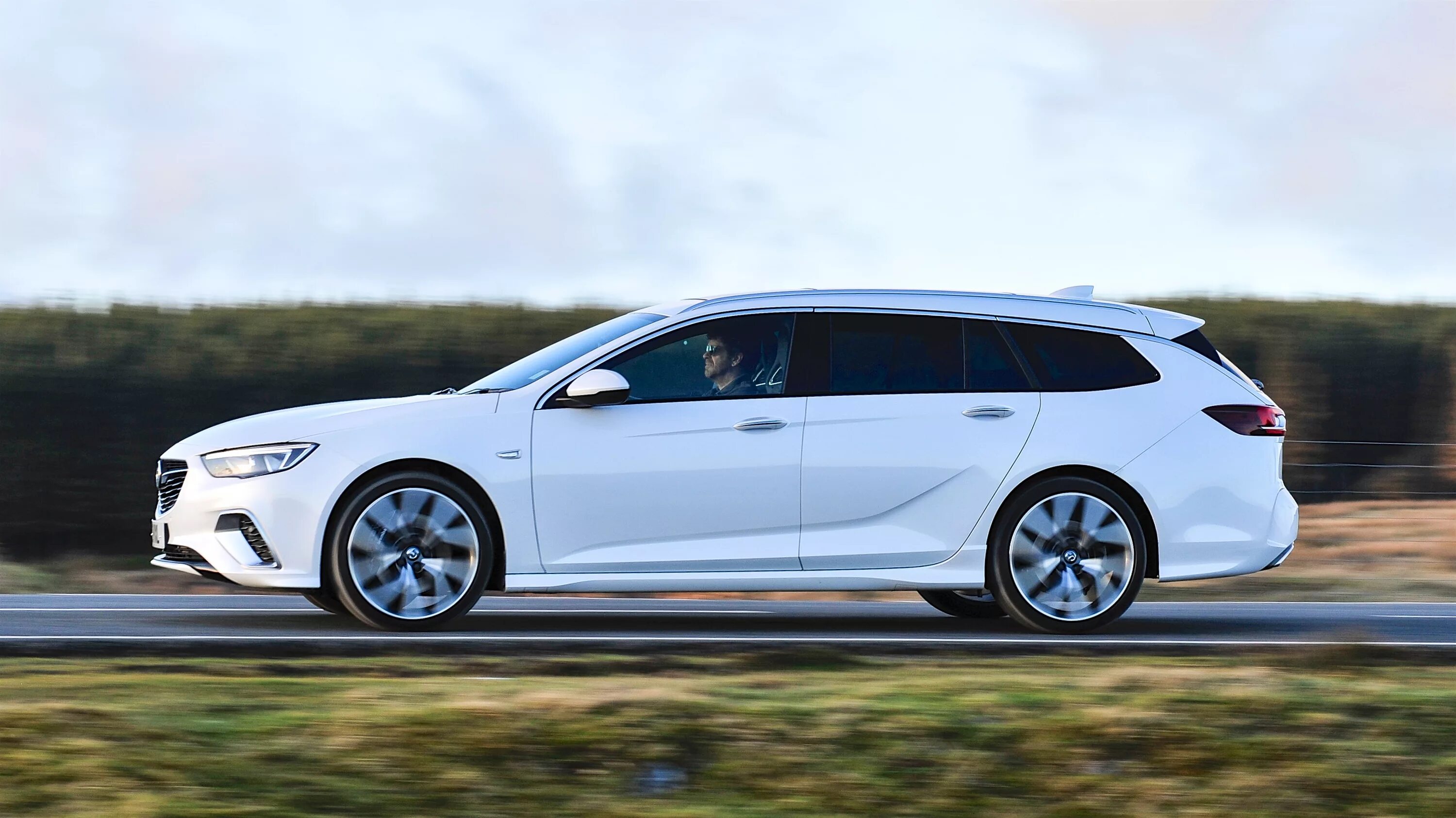 Opel Insignia 2020 универсал. Opel Insignia Sports Tourer 2019-2020. Opel Insignia 2018 универсал. Opel Insignia Sports Tourer 2022.