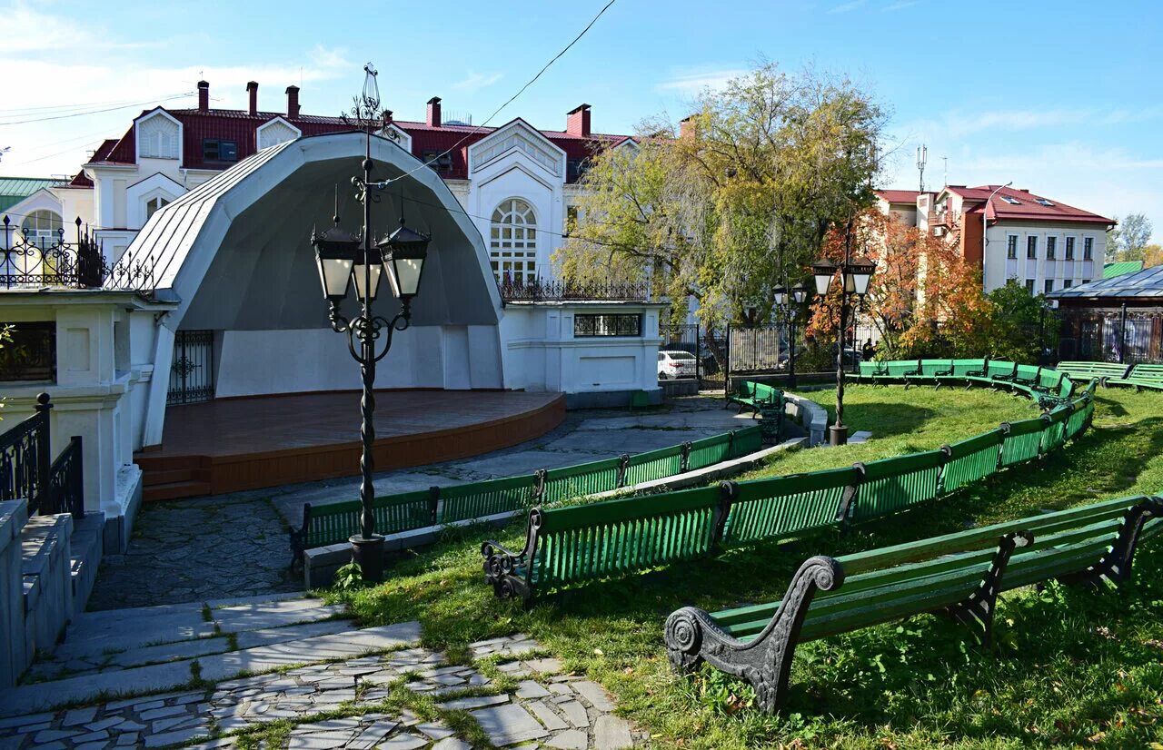 Объединенный музей писателей. Парк литературного квартала Екатеринбург. Литературный сквер Екатеринбург. Литературный квартал ЕКБ. Музей Мамина-Сибиряка - литературный квартал Екатеринбург.