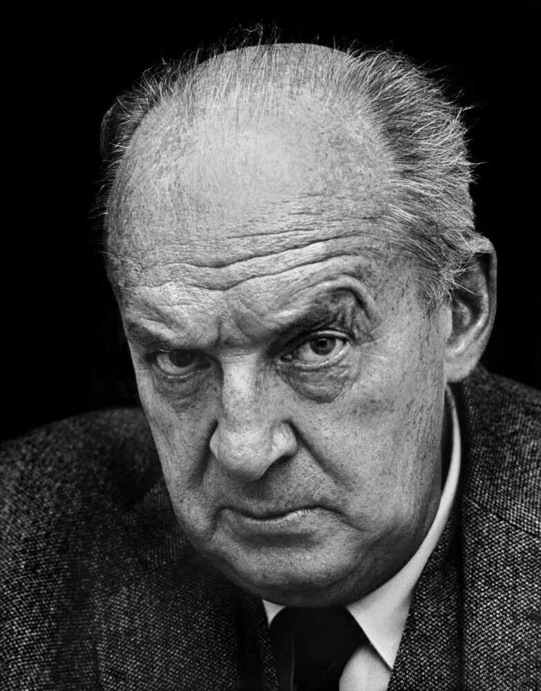 владимир набоков отец. набоков и такса. набоков лауреат. владимир набоков фото. набоков лауреат.